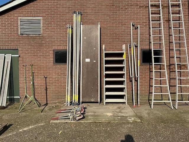 Layer rolsteiger - afbeelding 1 van  2