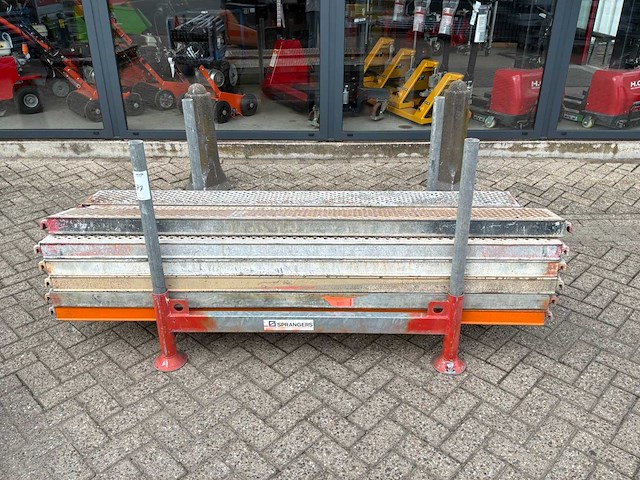 Layher allround roostervloer 2.07x0.19m (16x) - afbeelding 1 van  4