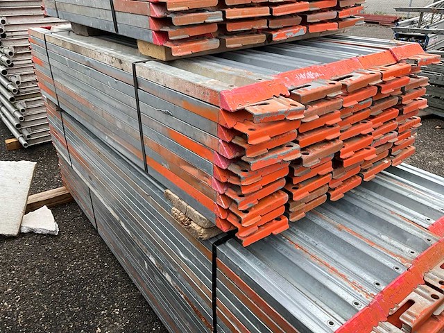 Layher allround steiger kantplank (50x) - afbeelding 1 van  1