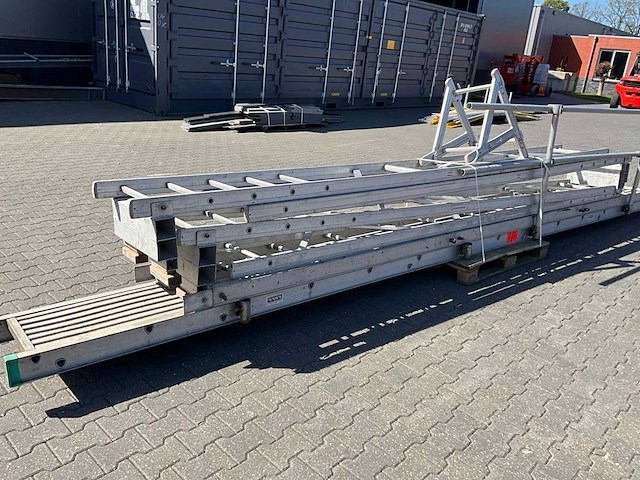 Layher aluminium dakrand-/steigerconsole systeem - afbeelding 3 van  6