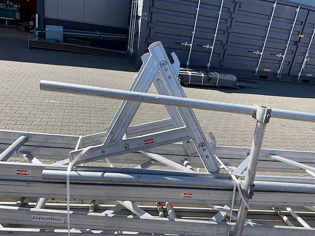 Layher aluminium dakrand-/steigerconsole systeem - afbeelding 5 van  6