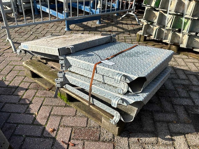 Layher console hoekvlonder (6x) - afbeelding 1 van  3