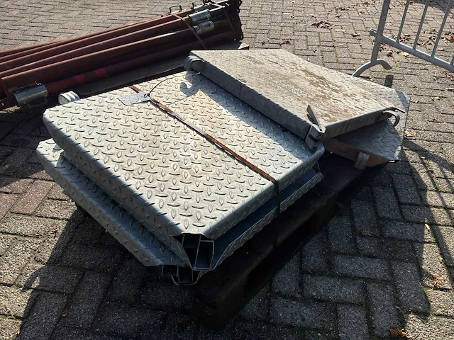 Layher console hoekvlonder (6x) - afbeelding 2 van  3