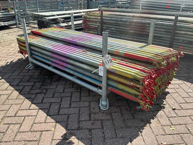 Layher diagonaal (1,40 x 2,00 m) (79x) - afbeelding 1 van  3