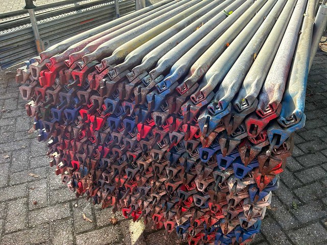Layher diagonaal (2,07 x 2,00 m) (160x) - afbeelding 1 van  2