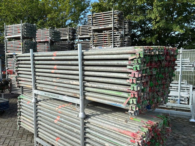 Layher diagonaal (2,07 x 2,00 m) (160x) - afbeelding 1 van  3