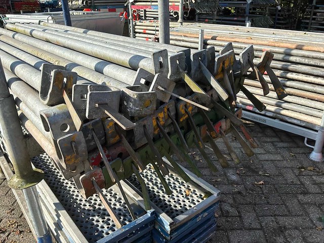 Layher hulpkorteling (2,07 m) (50x) - afbeelding 2 van  4