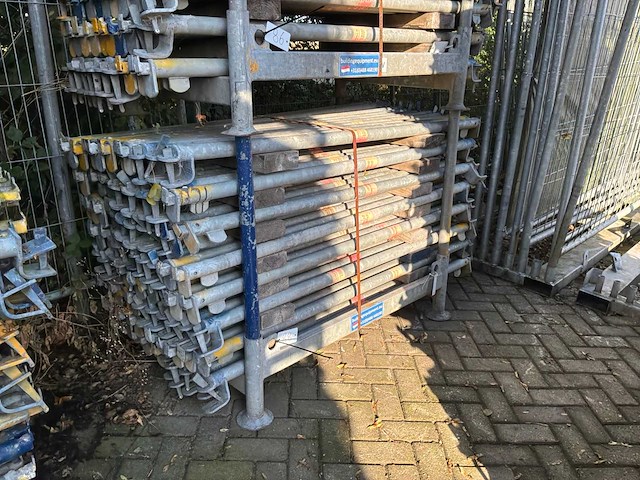 Layher hulpkorteling verlengd (1,57 m) (320x) - afbeelding 1 van  4