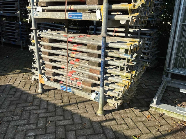Layher hulpkorteling verlengd (1,57 m) (320x) - afbeelding 1 van  4