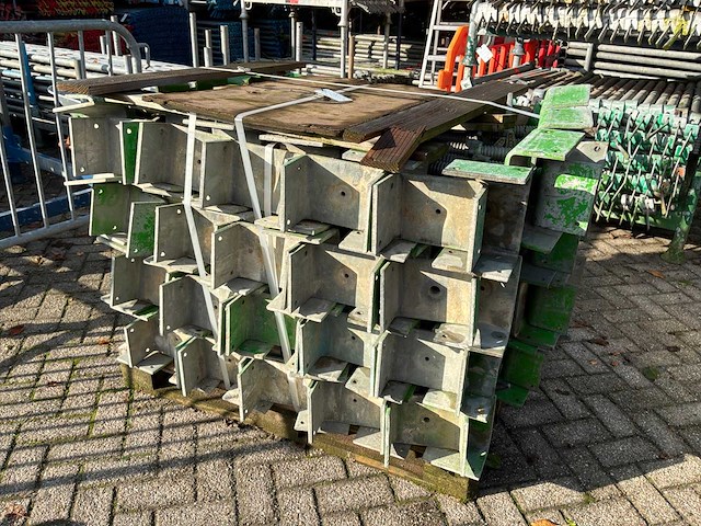 Layher kopspindel (115x) - afbeelding 1 van  4