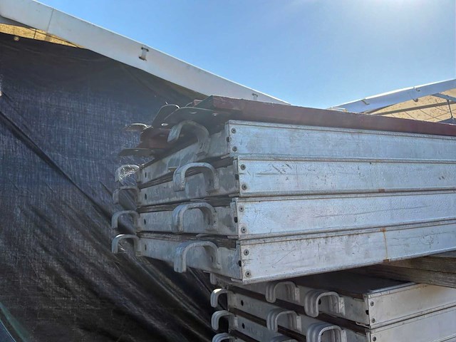 Layher o-robust steigervlonder (24x) - afbeelding 1 van  2
