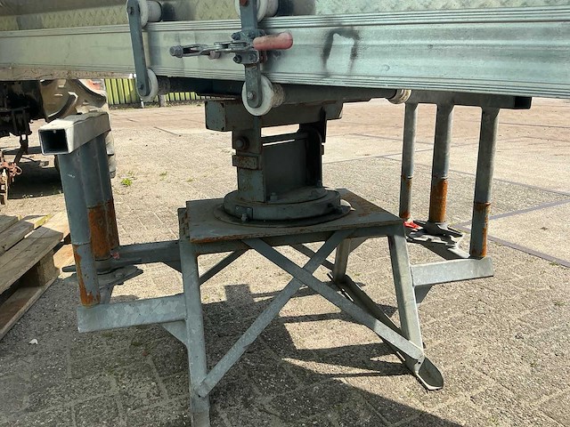 Layher roterende loopbrug werkbruggen en console - afbeelding 6 van  6