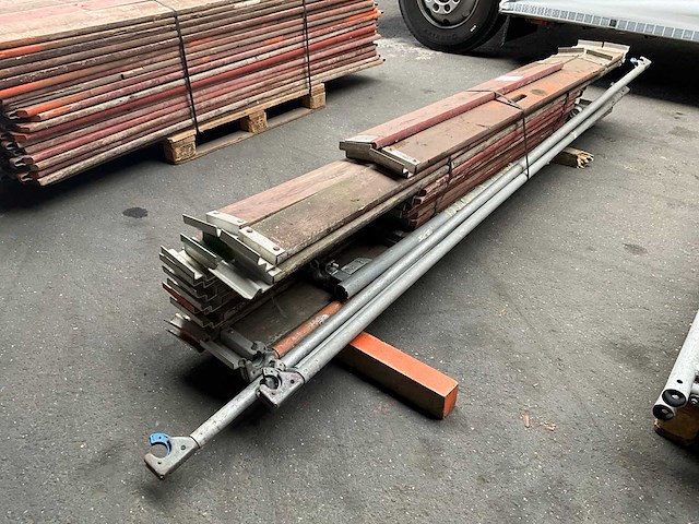 Layher steiger onderdelen (15x) - afbeelding 1 van  4