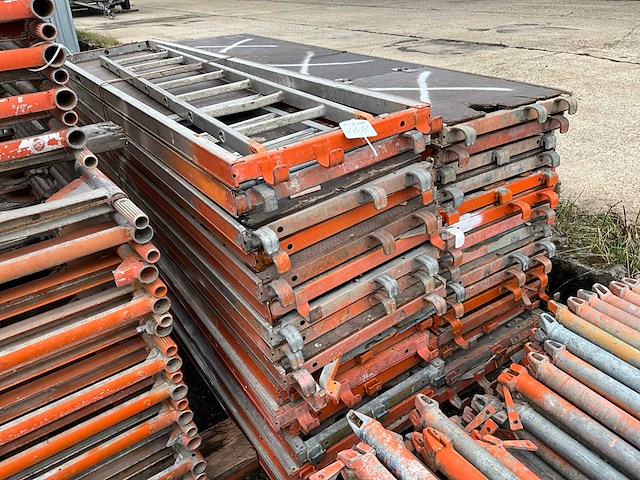 Layher steiger platform (31x) - afbeelding 1 van  4