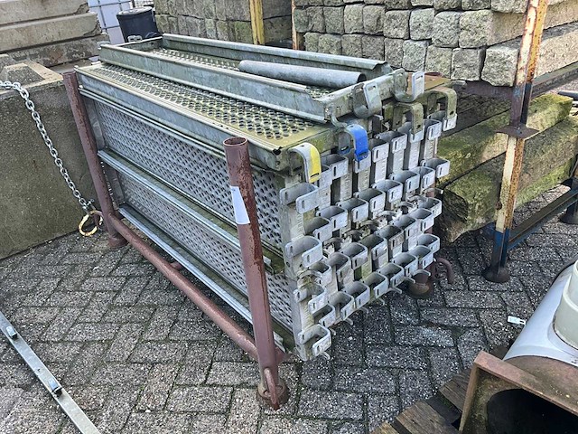 Layher steigerplank (21x) - afbeelding 1 van  4