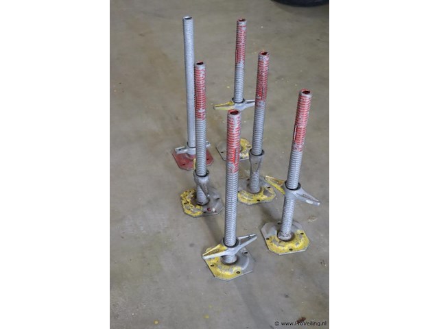 Layher voetspindel t.b.v. steiger - 6 stuks - afbeelding 1 van  3