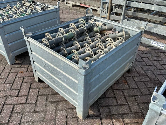 Layher voetstuk (200x) - afbeelding 1 van  3