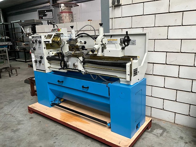 Lc 360 d universele draaibank - afbeelding 1 van  13