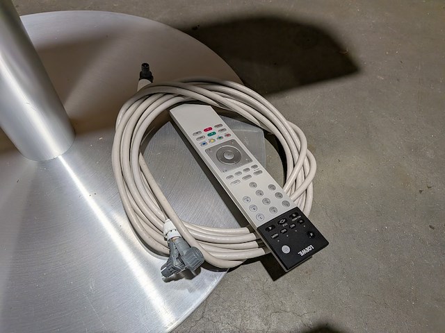 Lcd tv, loewe, modus l 32 - afbeelding 3 van  7