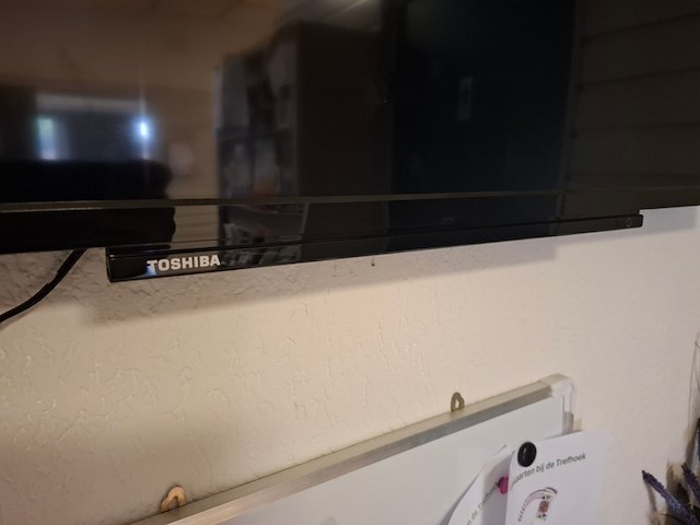 Lcd tv toshiba, 49v5883dg - afbeelding 3 van  3