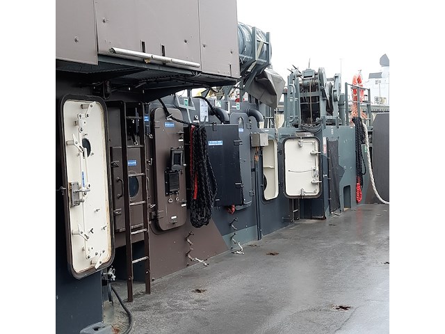 Lcu-landingsvaartuig, scheepswerf visser, 1998 - afbeelding 8 van  74