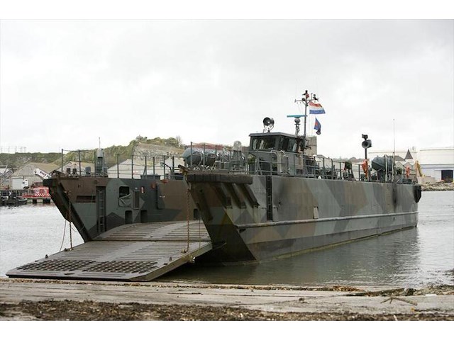 Lcu-landingsvaartuig, scheepswerf visser, 1998 - afbeelding 1 van  74