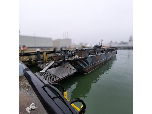 Lcu-landingsvaartuig, scheepswerf visser, 1998 - afbeelding 12 van  74