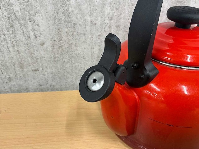 Le creuset - fluitketel - afbeelding 3 van  4