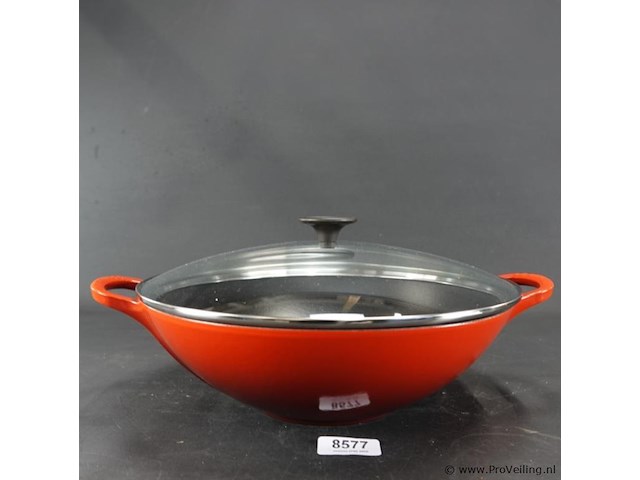 Le creuset geëmailleerde gietijzeren wok met glazen deksel - afbeelding 2 van  5