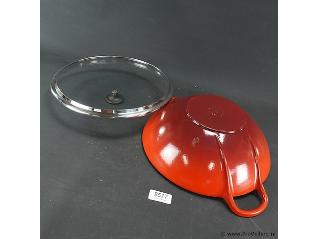 Le creuset geëmailleerde gietijzeren wok met glazen deksel - afbeelding 4 van  5