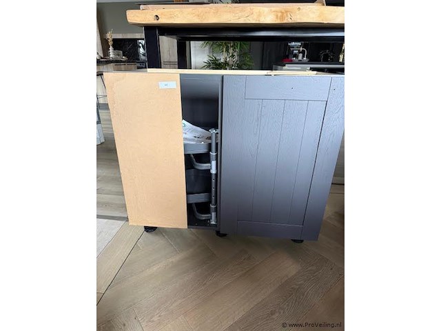 Le-mans hoekkast - afbeelding 1 van  2