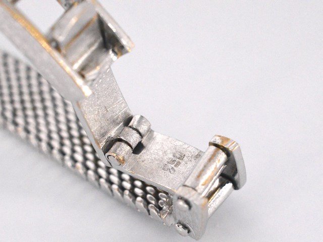 Le monde dameshorloge met diamanten - afbeelding 3 van  13