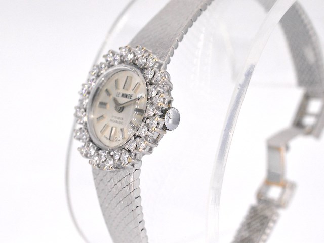 Le monde dameshorloge met diamanten - afbeelding 8 van  13