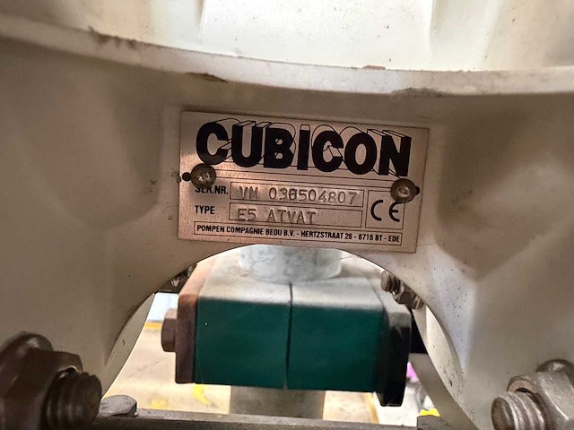Lebon & gimbair mobiele vloeistof opslagtank met pneumatische membraanpomp en slangen (2x) - afbeelding 5 van  13