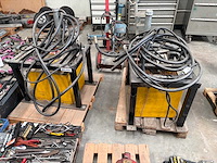 Lebon & gimbair mobiele vloeistof opslagtank met pneumatische membraanpomp en slangen (2x) - afbeelding 1 van  13