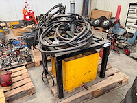 Lebon & gimbair mobiele vloeistof opslagtank met pneumatische membraanpomp en slangen (2x) - afbeelding 7 van  13