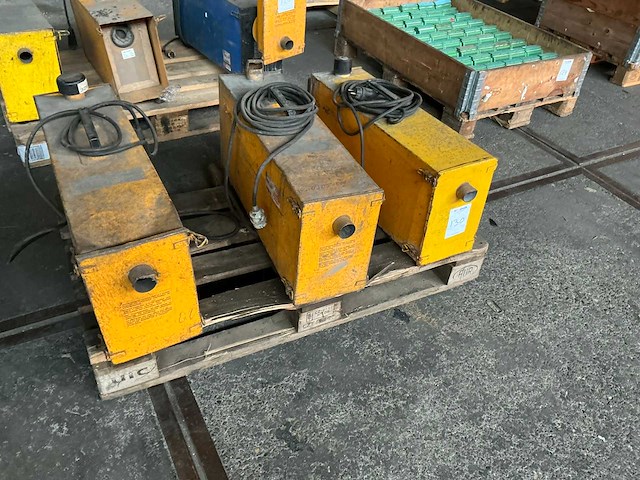 Lectrostatic afzuigkast (3x) - afbeelding 1 van  4