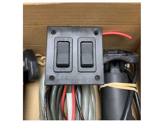 Lectrotab electric boat trim tab system kaf12x18 - afbeelding 4 van  6