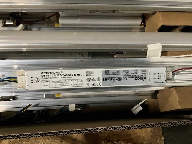 Led armaturen 150cm (12x) - afbeelding 3 van  5