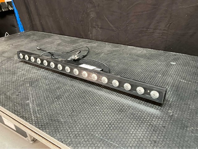 Led bar rgbw w6000k - afbeelding 1 van  5