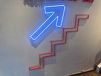Led-bord "stairs up" - afbeelding 1 van  3