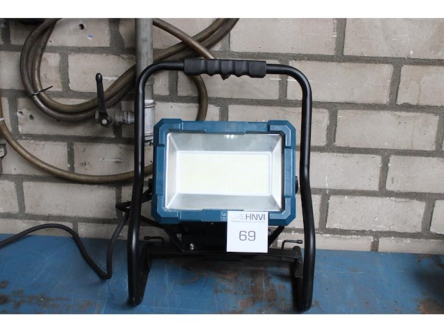Led bouwlamp lumak pro met 230v, usb en usb-c aansluiting. - afbeelding 1 van  2