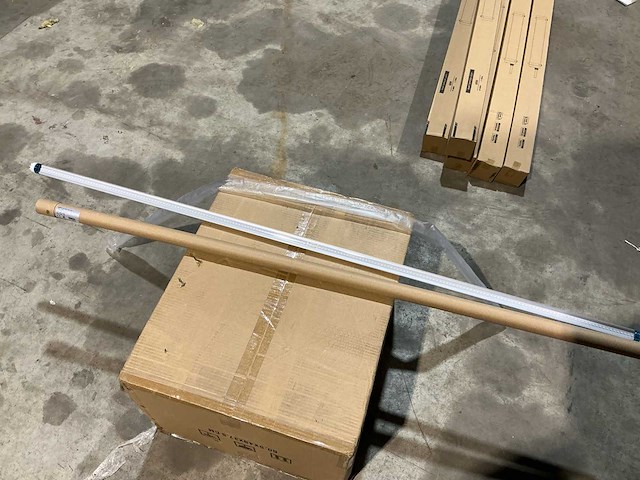 Led buis t8 1m50 (20x) - afbeelding 2 van  2