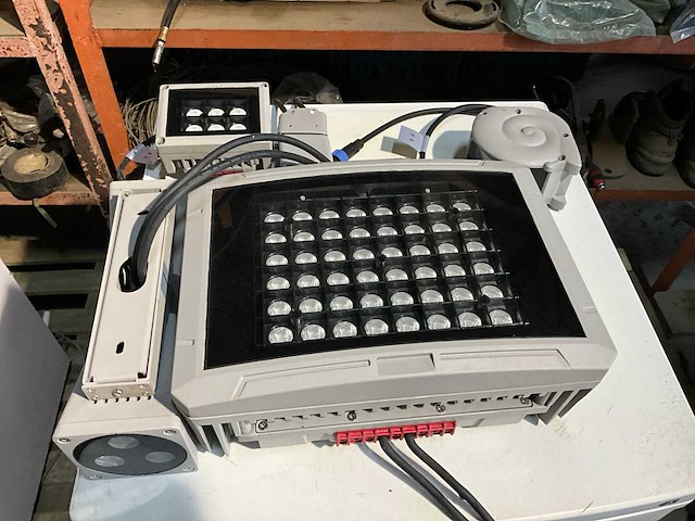 Led flood light diverse lampen - afbeelding 1 van  6