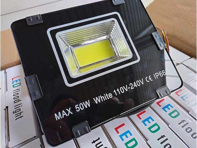 Led floodlicht 50 watt (20x) - afbeelding 1 van  6