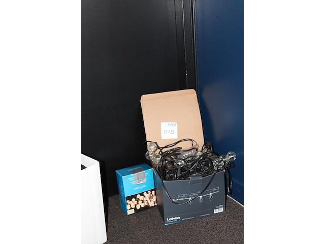 Led lijnverlichting in 2 dozen. - afbeelding 2 van  2