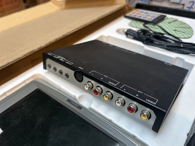 Led monitor en tuner kit lanzar - afbeelding 8 van  10