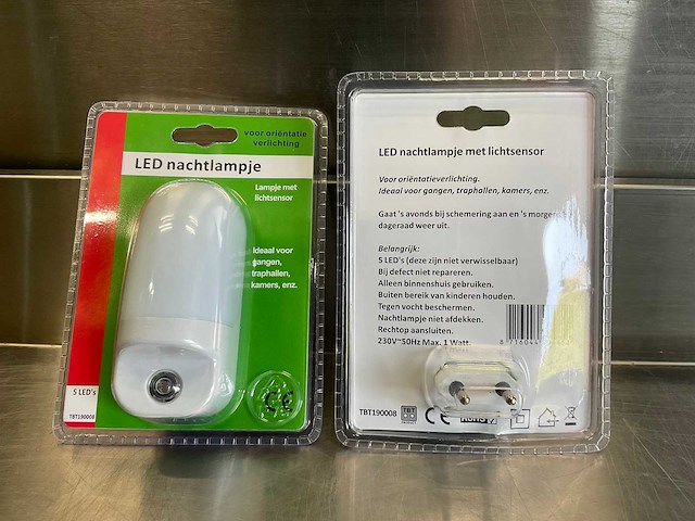Led nachtlamp - sensor - 5 led’s (12x) - afbeelding 2 van  5