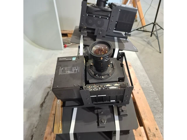 Led projector, christie, matrix stim - afbeelding 5 van  13