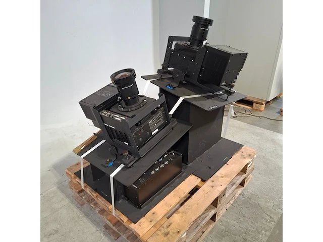 Led projector, christie, matrix stim - afbeelding 6 van  13